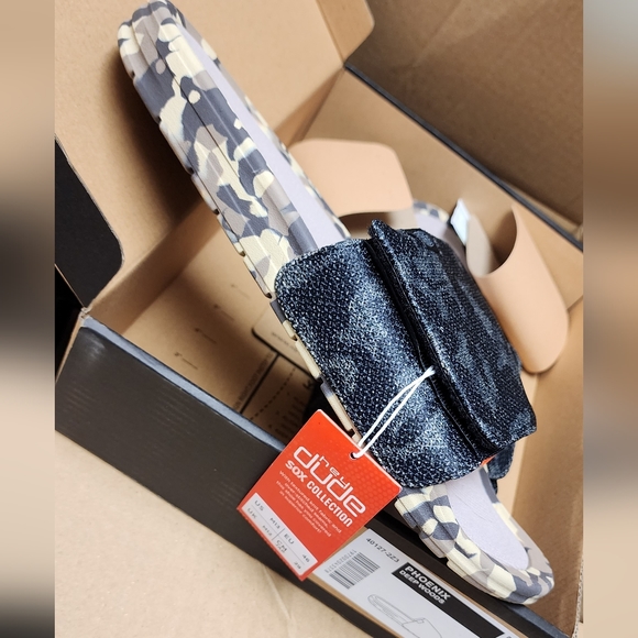 Hey Dude Phoenix Slides - Picture 6 of 6